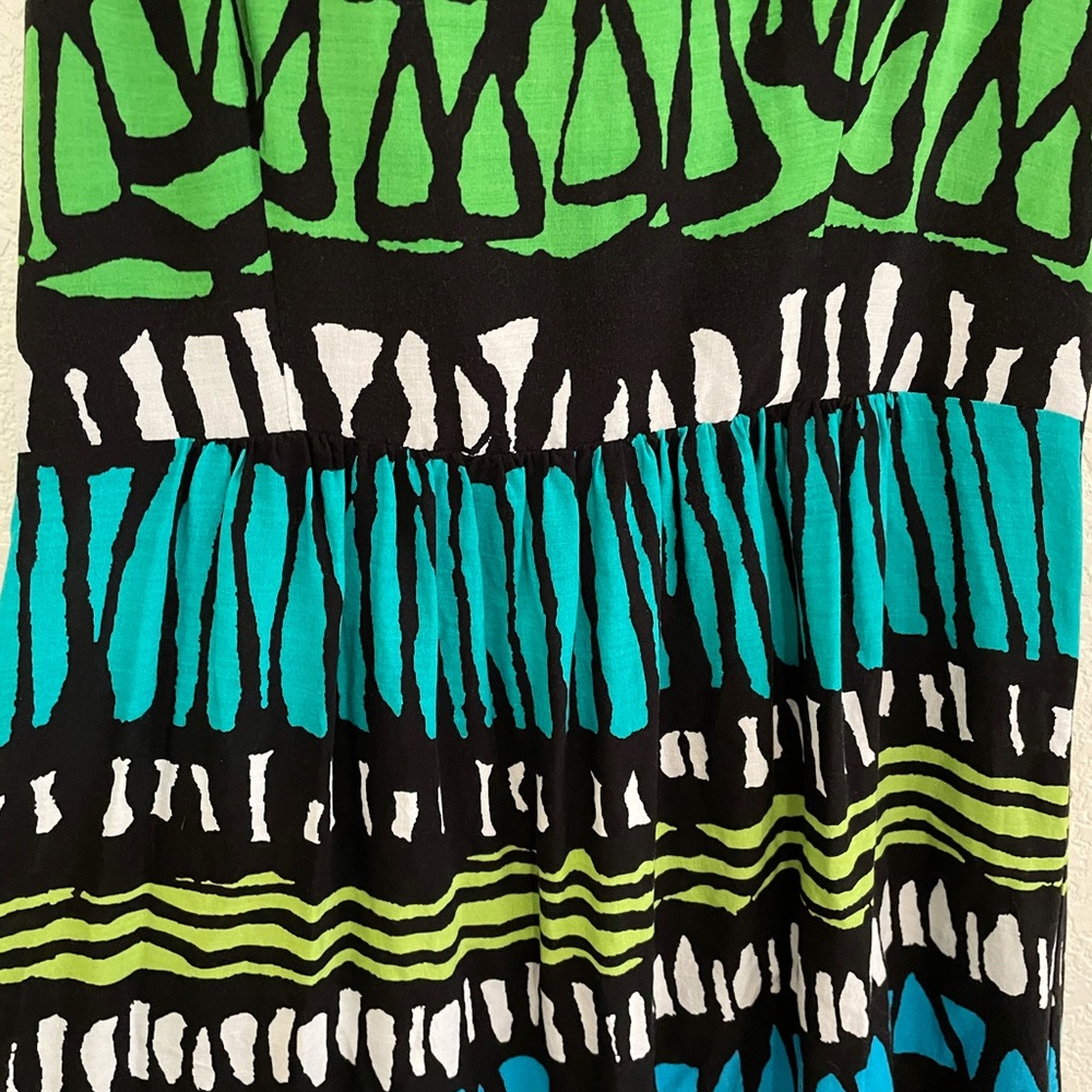 Abstract Dress - Picture 4 of 6